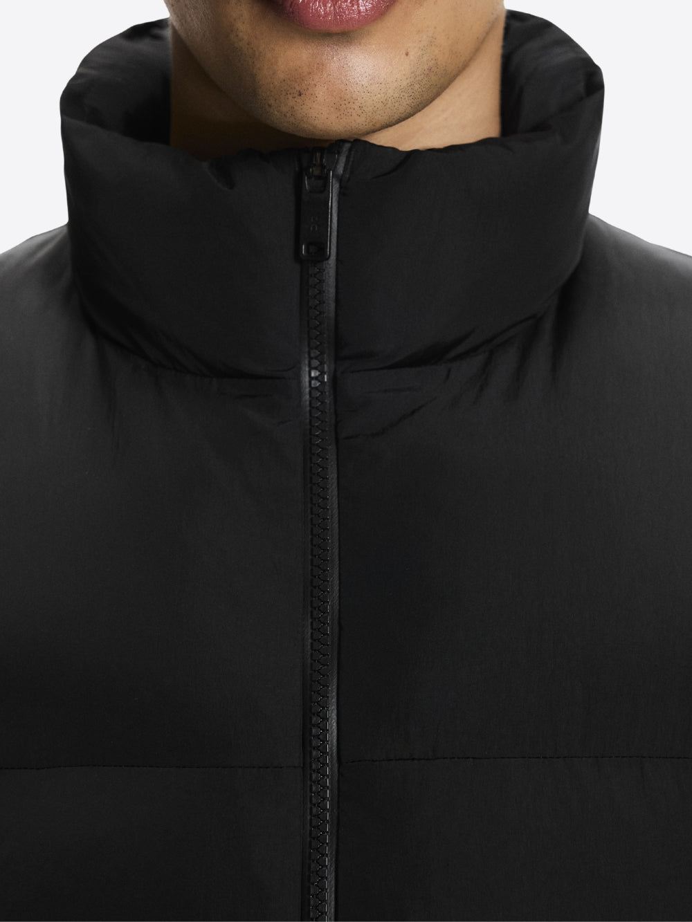 ALL-DAY PUFFER VEST M