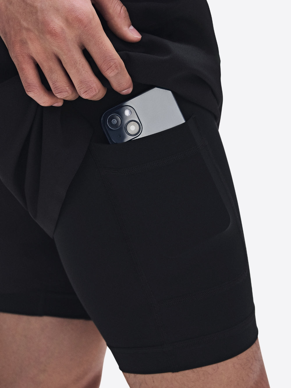 TRAIN 2-IN-1 SHORTS