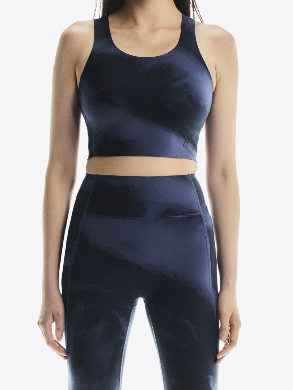 STUDIO OPEN BACK CROP