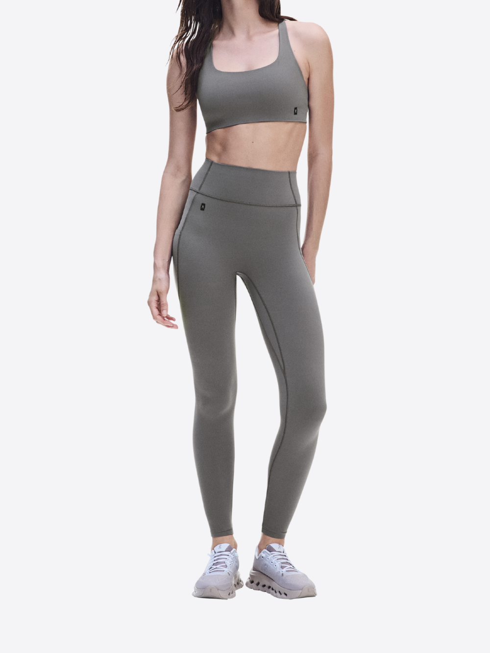 STUDIO BRA W