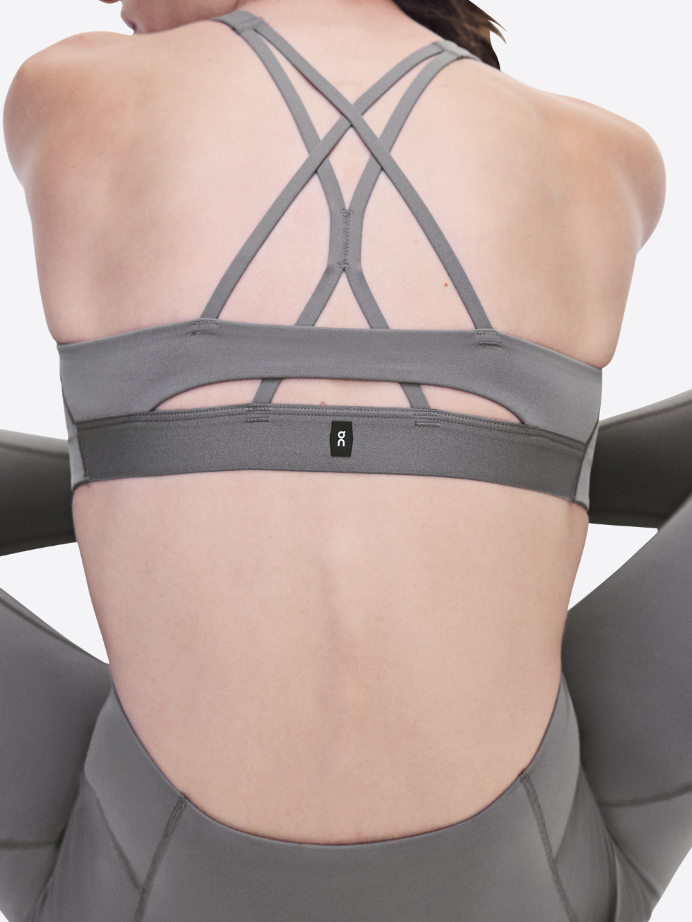 STUDIO BRA W