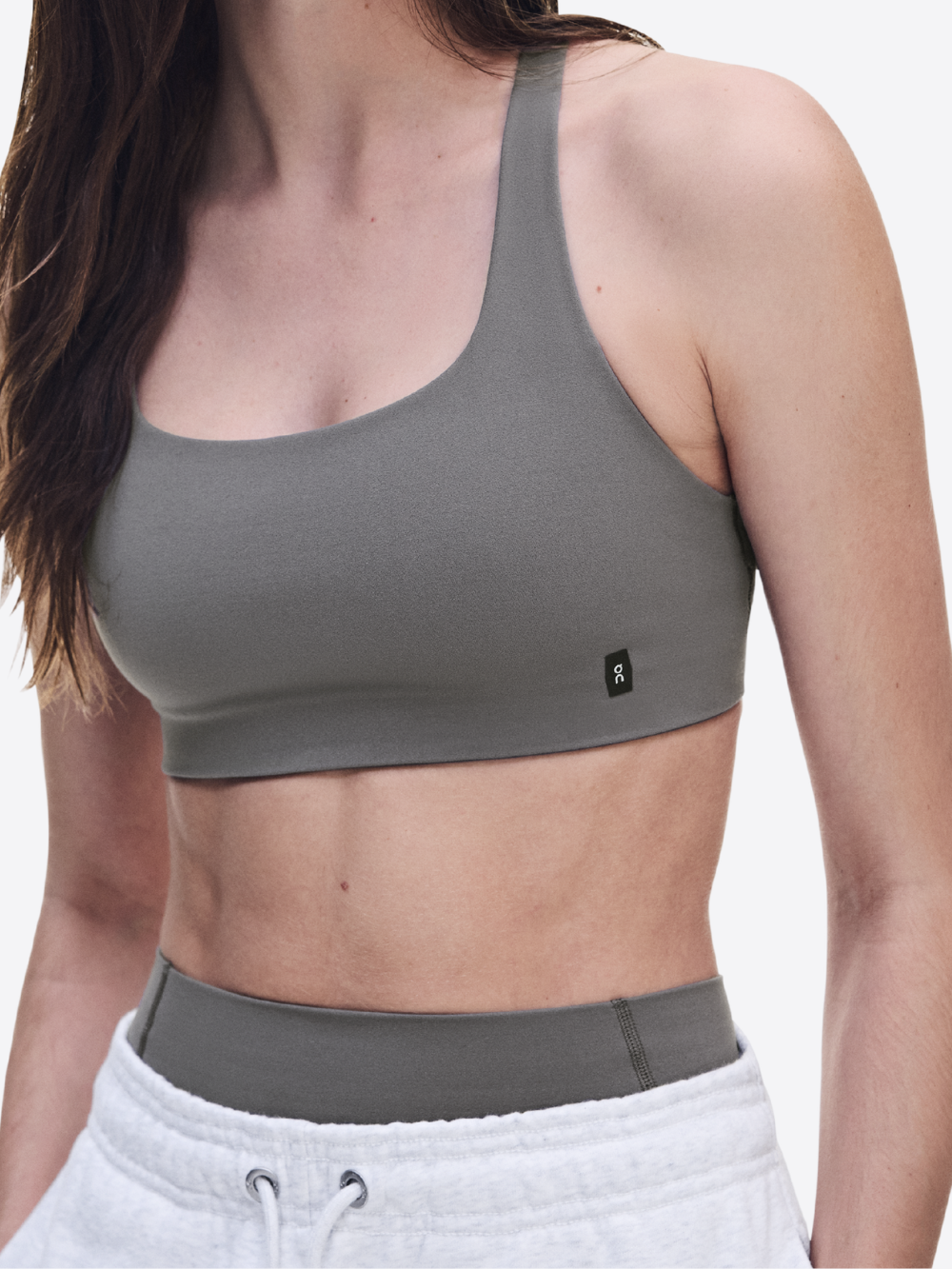 STUDIO BRA W