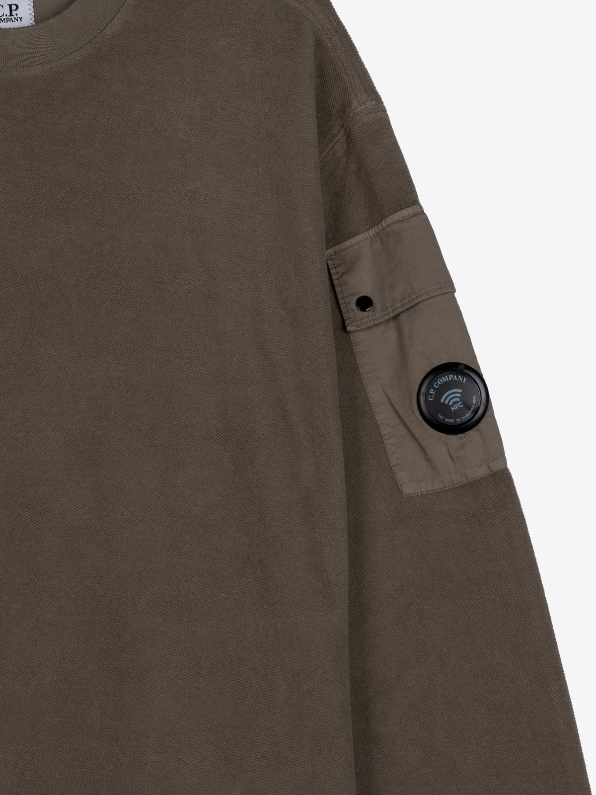 BRUSHED EMERIZED DIAGONAL FLEECE CREWNECK LENS SWEATSHIRT