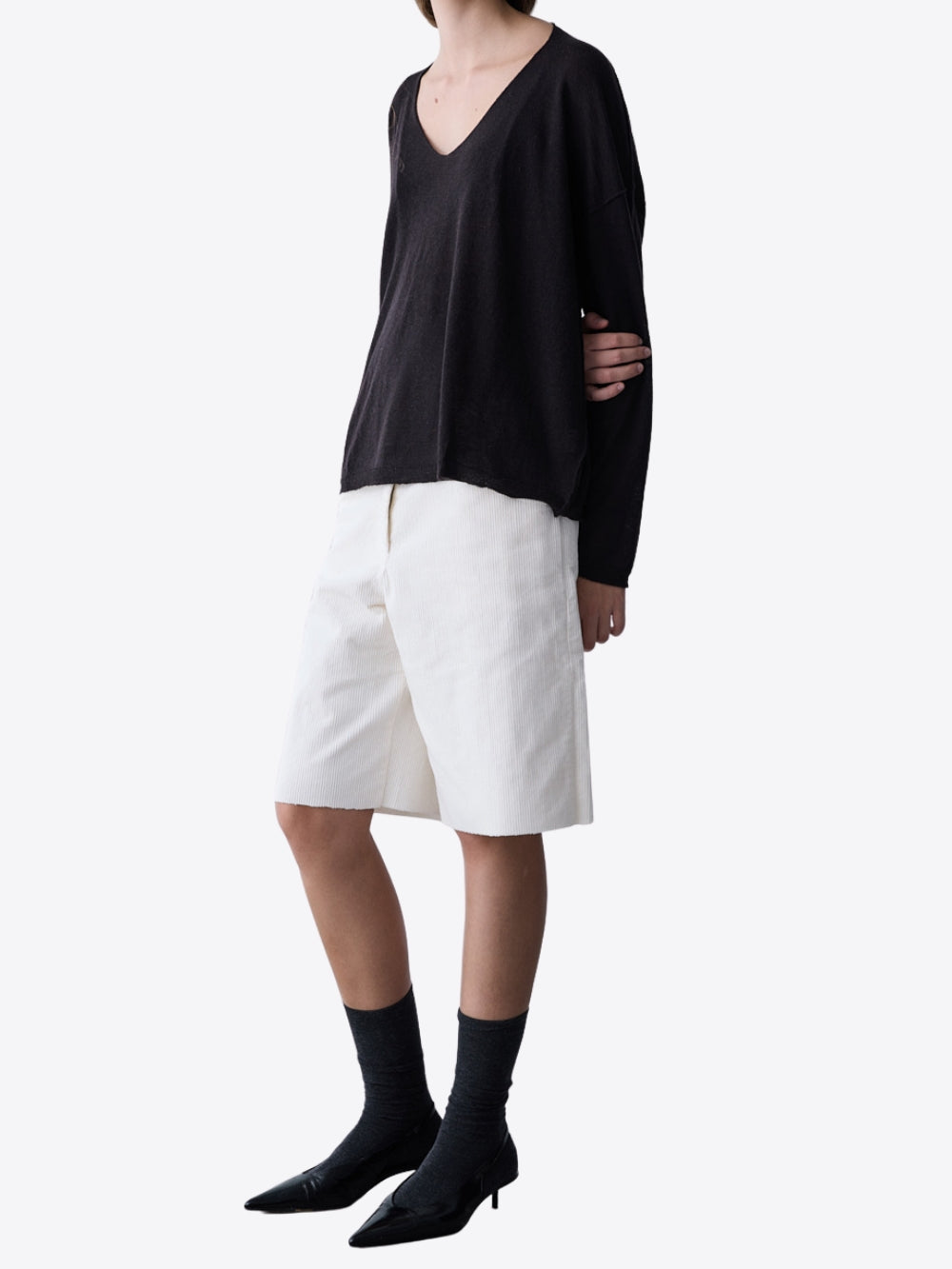 JERSEY OVERSIZE CON ESCOTE EN PICO