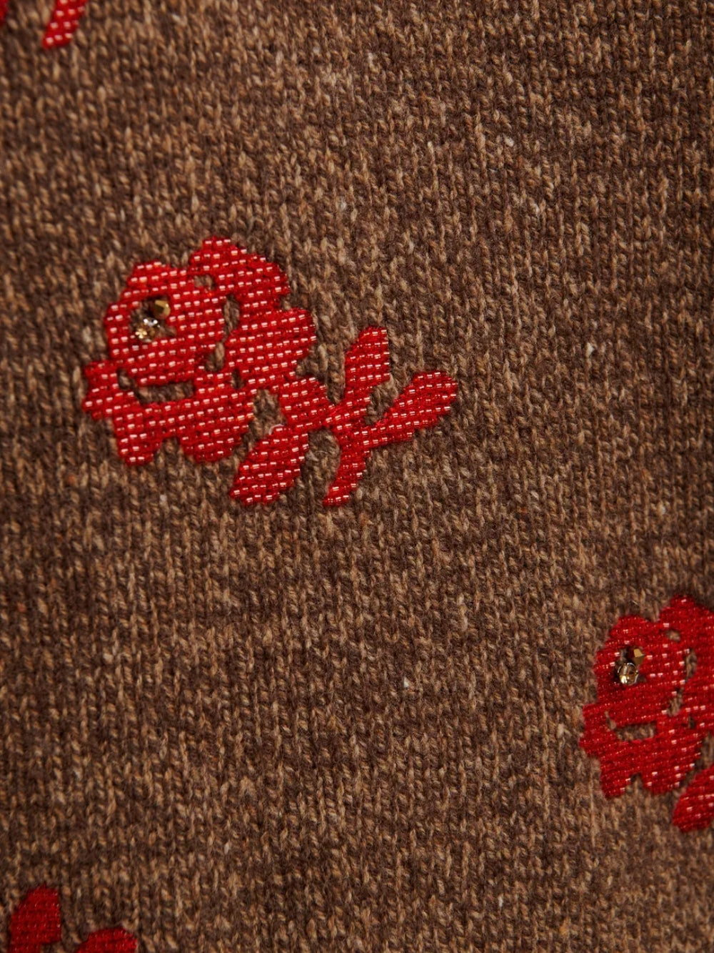 JERSEY CON JACQUARD FLORAL Y BRILLOS