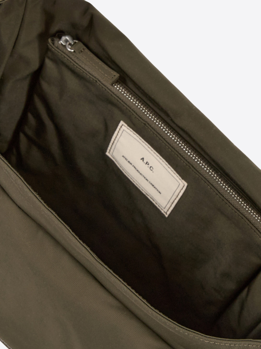 ARCHIVE MESSENGER BAG
