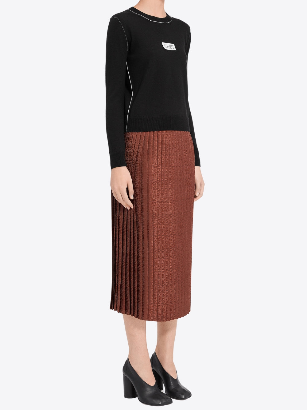 CONTRAST TRIM SWEATER WITH NUMERIC PATCH