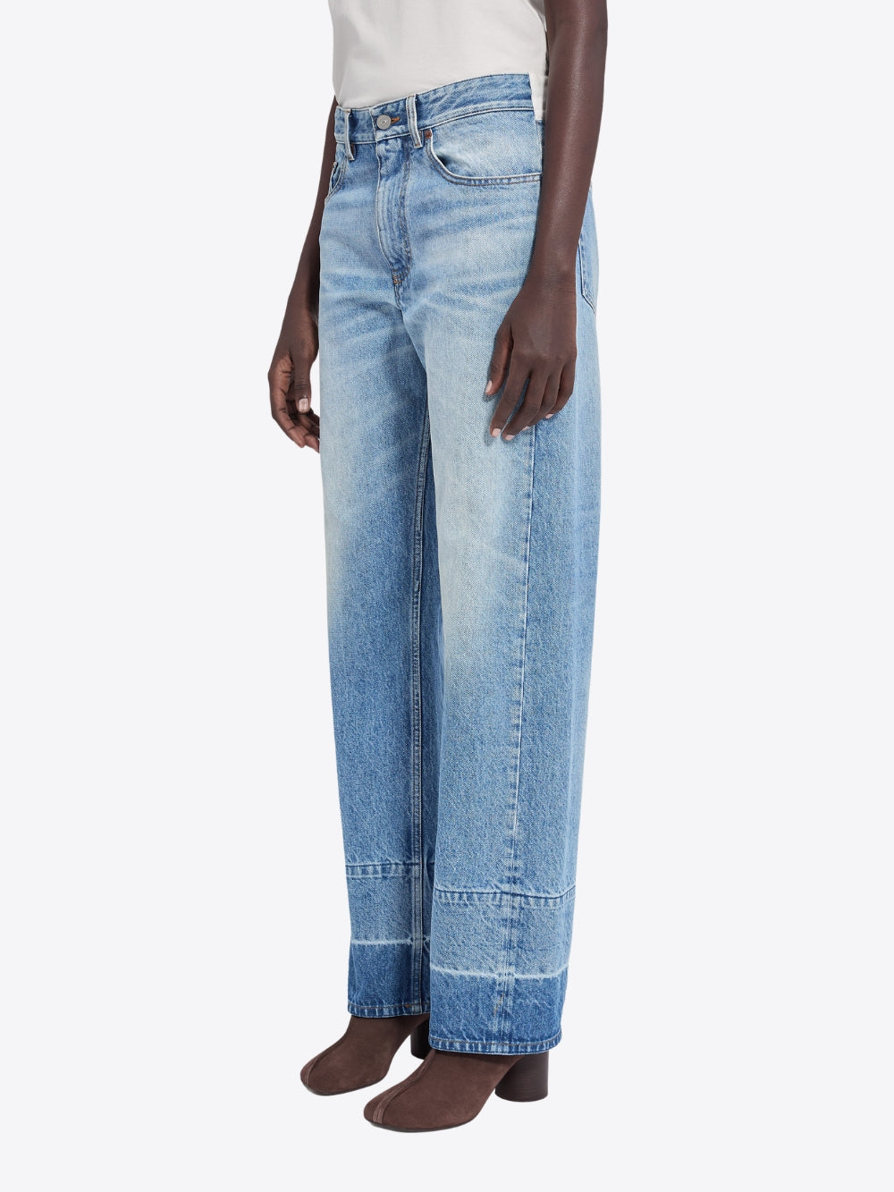 STRAIGHT-LEG FADED JEANS