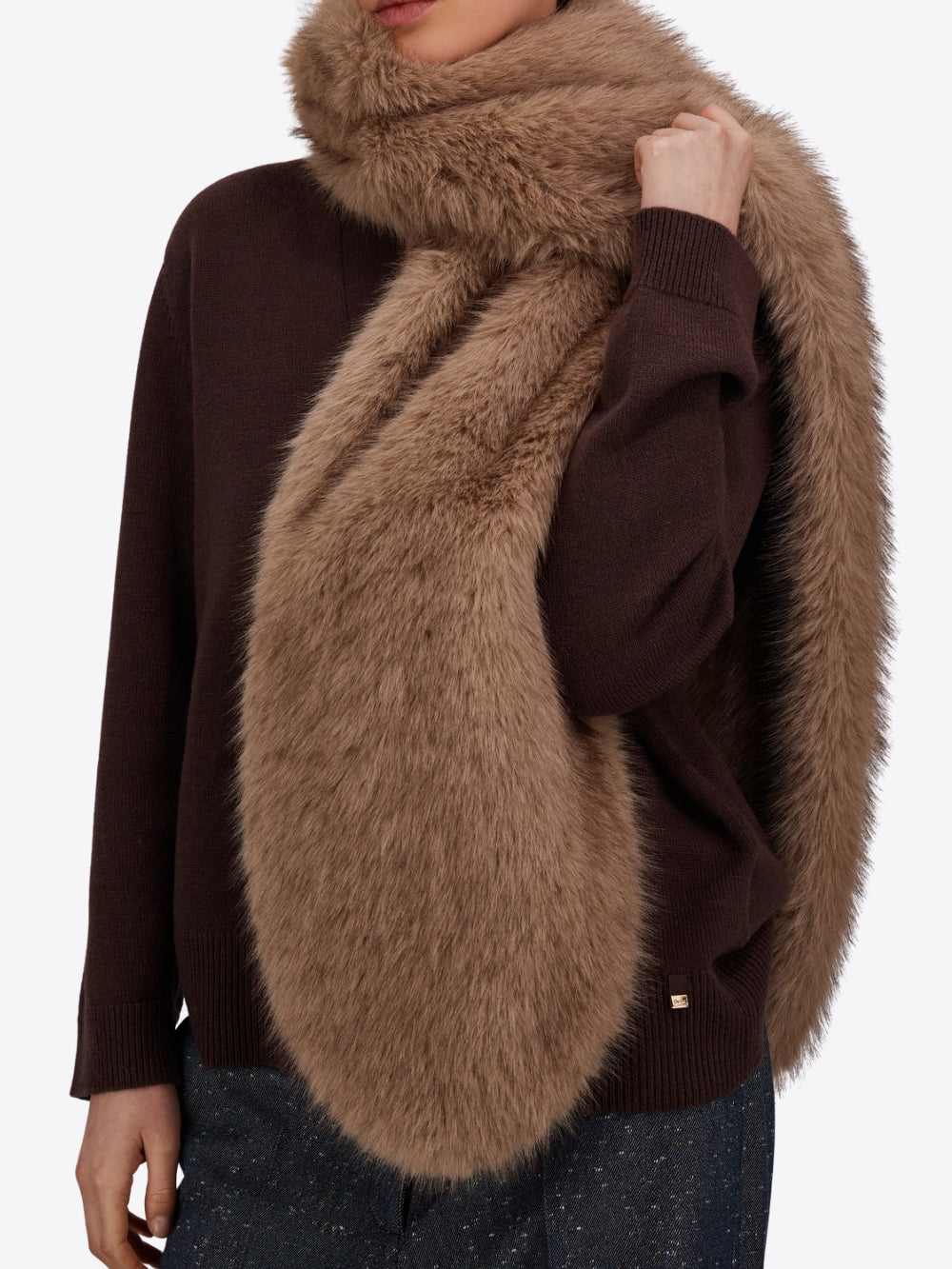 LONG-PILE FAUX FUR SCARF